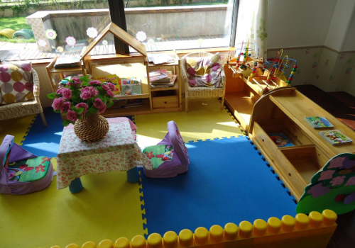 小風(fēng)車幼兒園