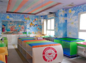 靚寶寶嬰幼兒游泳館