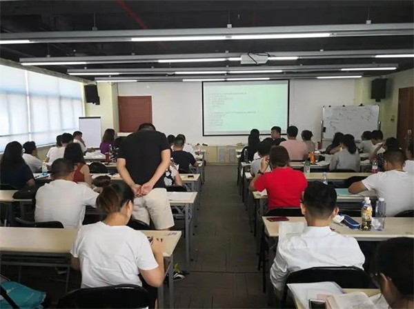 教育培訓怎么宣傳，市場前景分析如何?