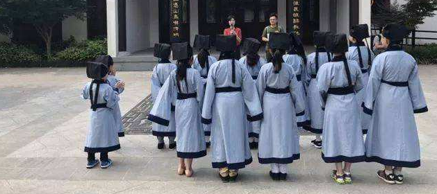 兒童國(guó)學(xué)體驗(yàn)影視館加盟