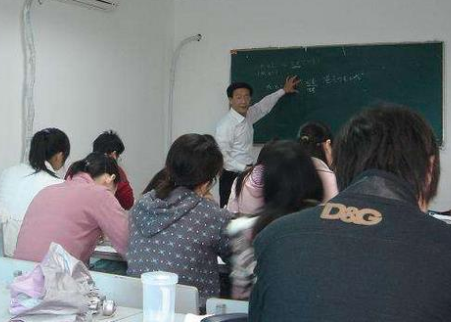 富瑞斯日語