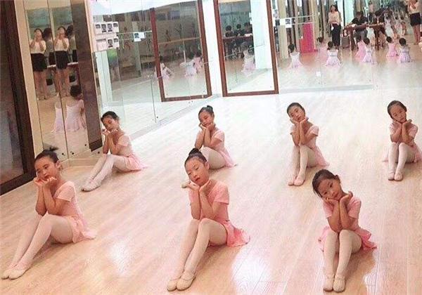 藝尚藍天
