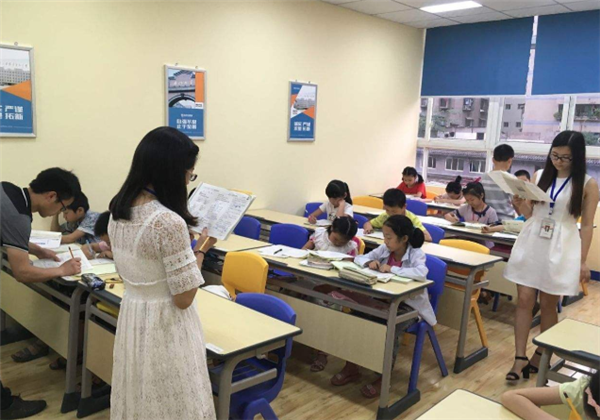 中小學教育輔導機構