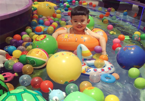 周浦嬰兒游泳館
