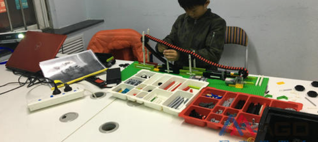 慧樂機器人教育加盟