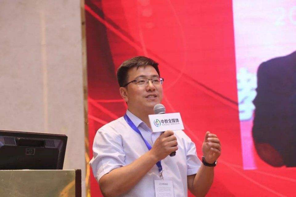 易偲環球加盟