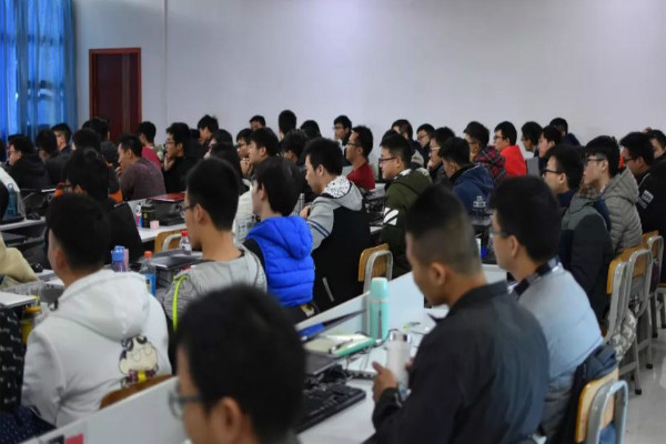 叩丁狼教育加盟