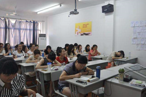 裕德進修學院加盟