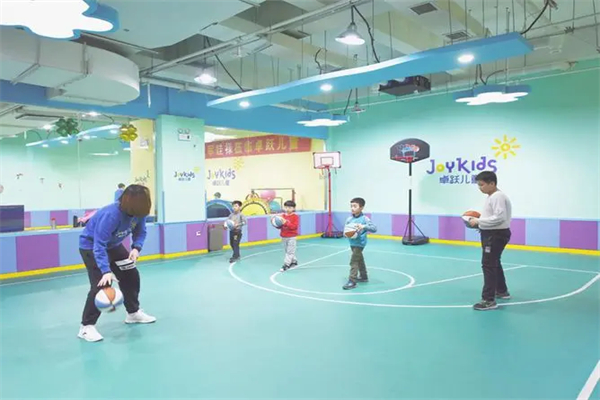 卓越體能館加盟